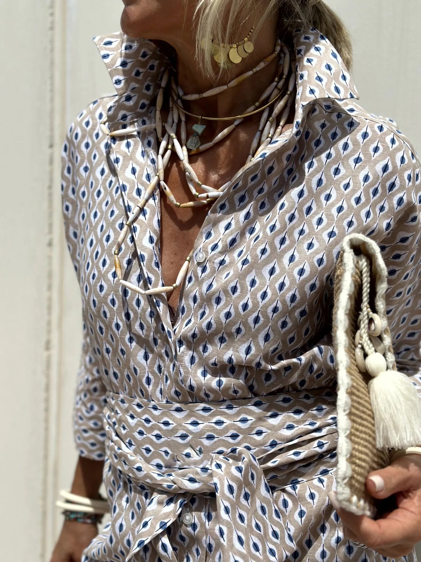 Sophia – Elegancka sukienka koszulowa w paski